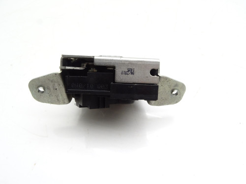 ZAMEK KLAPY BAGAŻNIKA RYGIEL DOCIĄG A2047400435 Mercedes C-klasa W204 Kombi | PARTLE.COM - zdjęcie 4 z 5