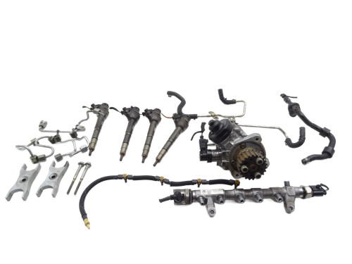 POMPA WTRYSKOWA WTRYSKI UKŁAD WTRYSKOWY 03L130755D CJC CFF CFG VW AUDI - przód