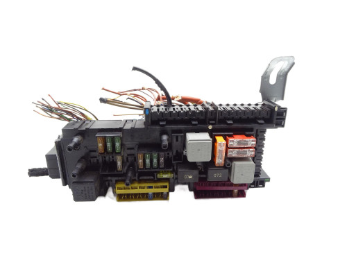 MODUŁ SAM SKRZYNKA BEZPIECZNIKÓW 2049060205 Mercedes C180 W204 LIFT - przód