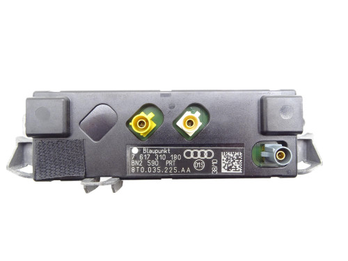 WZMACNIACZ ANTENOWY ANTENA RADIO 8T0035225AA Audi A5 8T - przód