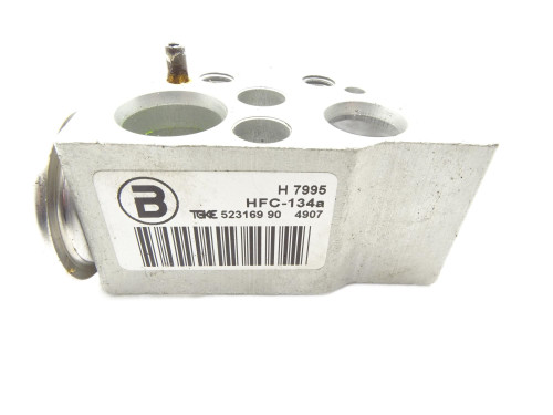 ZAWÓR ROZPRĘŻNY KLIMATYZACJI 52316990 Audi A4 B8 1.8 TFSI - przód