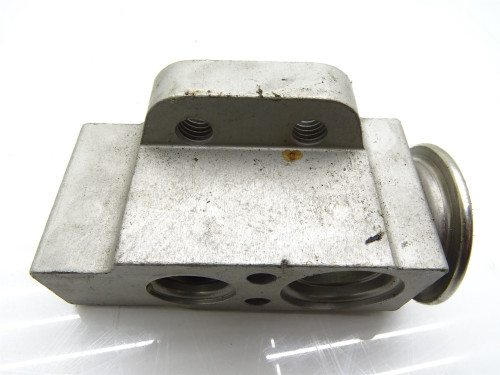 Zawór Rozprężny Klimatyzacji 52316990 Audi A4 B8 1.8 TFSI | PARTLE.COM - zdjęcie 3 z 5