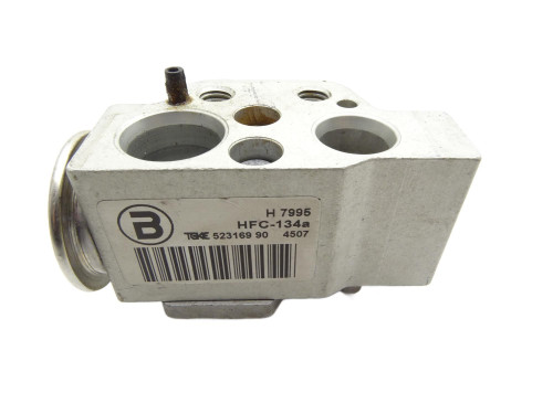 ZAWÓR ROZPRĘŻNY KLIMATYZACJI H7995 Audi S5 8T 4.2 FSI - przód