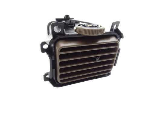 KRATKI NAWIEWU DESKI PRAWY PRZÓD PRAWA 68761VB001 Nissan Patrol GR Y61 - przód