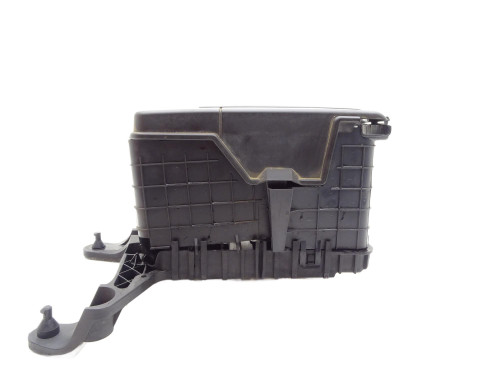 PODSTAWA AKUMULATORA OBUDOWA OSŁONA CFGC 1K0915325B Audi Q3 8U 2.0 TDI - przód 1