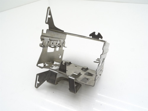 Oryginalna Ramka Stelaż Radia A2115457940 Mercedes CLS C219 W219 - PARTLE.COM - mocowanie