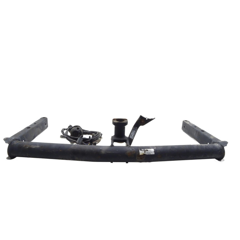 Hak holowniczy EEA500001 Skoda Superb 1.9 TDI - Oryginalna Część Używana | PARTLE.COM - przód