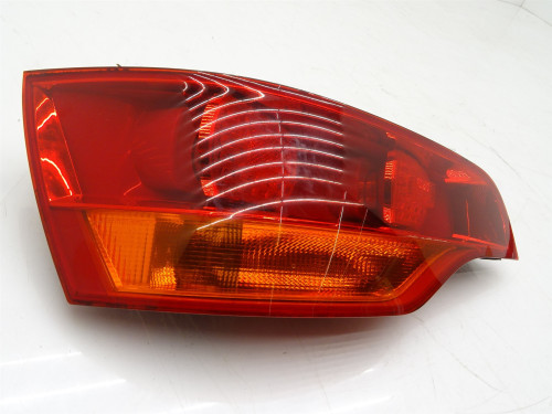 Lampa Bagażnika Lewa Tył Audi Q7 4L 3.0 TDI 273301 | Używane Oryginalne Części PARTLE.COM - lampa w klapę 1