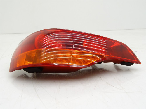 Lampa Bagażnika Lewa Tył Audi Q7 4L 3.0 TDI 273301 | Używane Oryginalne Części PARTLE.COM - lampa w klapę 3