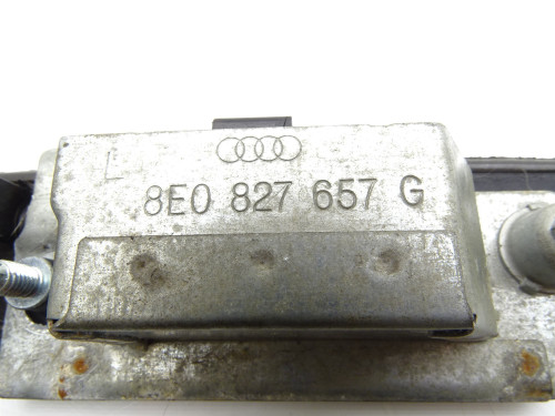 BLENDA OŚWIETLENIA KLAMKI KLAPY BAGAŻNIKA TYŁ Audi Q7 4L 8E0827657G | PARTLE.COM - tył 3