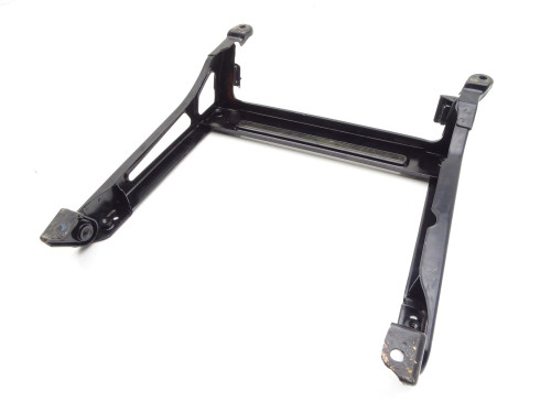 STELAŻ MOCOWANIE FOTELA PRZÓD LEWY 7L0881677G Audi Q7 4L | PARTLE.COM - stelaż