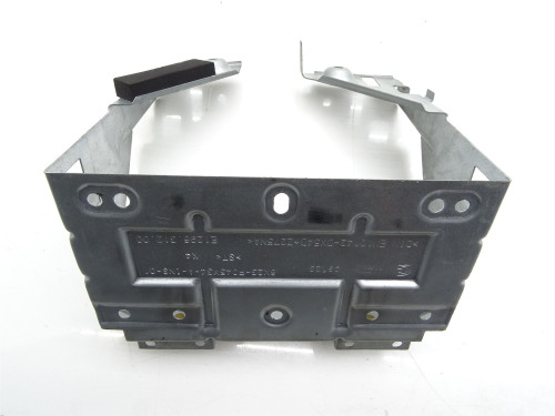 Stelaż Konsoli Środkowej Jaguar XF X250 I 8X23-F045W34-A | Używane Oryginalne Części PARTLE.COM - mocowanie 2