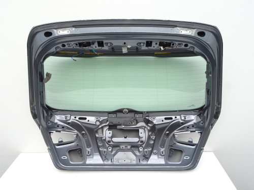 Oryginalna Klapa Bagażnika Szyba Tył Tylna Lotka Spoiler Audi A3 8V 3D LX7R 8V3827338 | PARTLE.COM - goła blacha 2