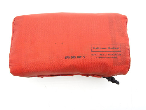 Oryginalna Apteczka Audi A3 8V (8F0860282D) | Używane Części Audi | PARTLE.COM - element tapicerki 1