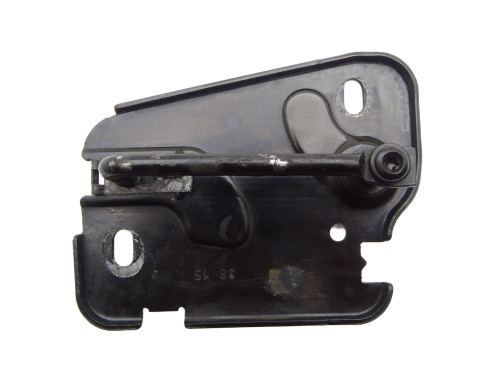 ZAMEK RYGIEL MASKI PRZÓD POKRYWA SILNIKA 8V0823185B Audi A3 8V - przód