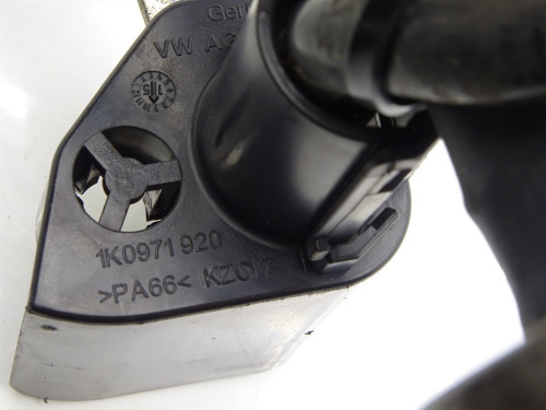 OSŁONA KLEMY PLUSOWEJ KABEL CUNA 1K0971920 Audi A3 8V 2.0 TDI - Oryginał PARTLE.COM - nr części