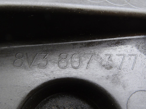 Ślizg Zderzaka Lewy Tył Audi A3 8V (8V3807377) | Oryginał Używany | PARTLE.COM - zdjęcie 3 z 3