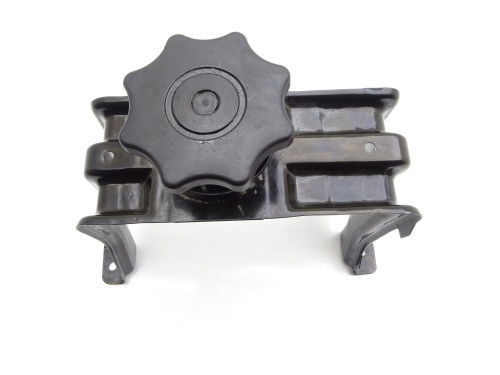 Mocowanie Koła Zapasowego Dojazdowego 8K0803899 Audi A4 B8 LIFT | Oryginał Używane | PARTLE.COM - śruba motylek 2