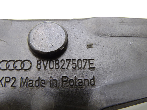 Oryginalny Rygiel Klapy Bagażnika Tył 8V0827507E Audi A3 8V - PARTLE.COM - nr części