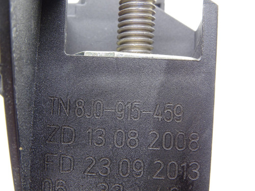 KLEMA BEZPIECZNIK 8J0915459 Audi A4 B8 1.8 TFSI LIFT - Oryginalna Część Używana | PARTLE.COM - nr części