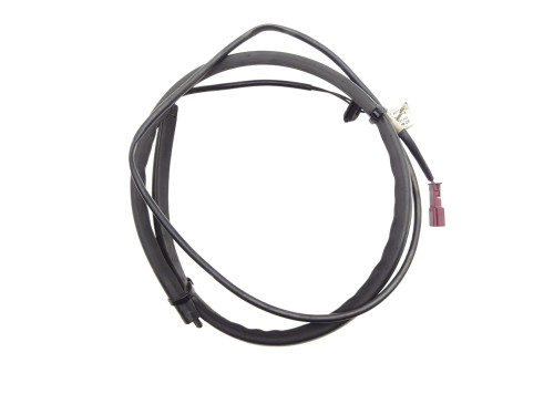 GRZANA USZCZELKA KLAPY BAGAŻNIKA PRAWY TYŁ A1648600118 Mercedes ML W164 - przód