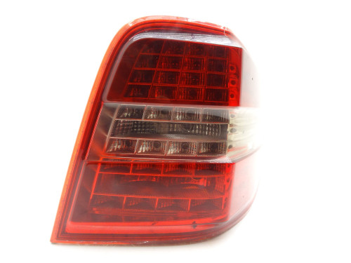 Lampa Prawy Tył LED Mercedes ML W164 Lift A1649064300 - Używana Oryginalna | PARTLE.COM - tylna