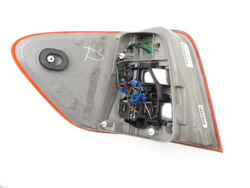 Lampa Prawy Tył LED Mercedes ML W164 Lift A1649064300 - Używana Oryginalna | PARTLE.COM - żarówka