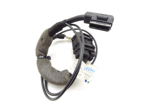 Oryginalna Wiązka Gniazdo iPod Interfejs A1718270026 Mercedes ML W164 | PARTLE.COM - wtyczka 1