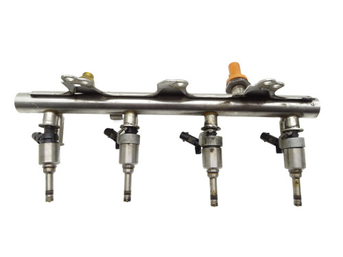 LISTWA WTRYSKOWA CDHA 06J133317AB Audi A4 B8 1.8 TFSI FL - przód