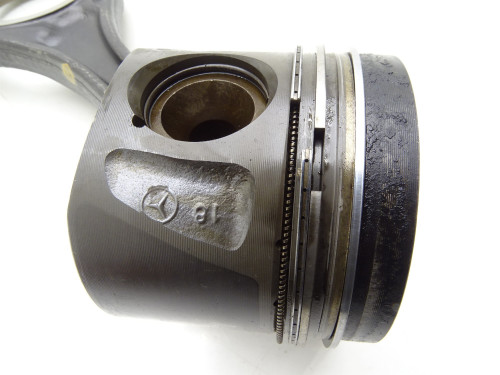 Oryginalny Tłok Korbowód 642940 8340F do Mercedes ML W164 R W251 3.0 CDI - PARTLE.COM - nadwymiar