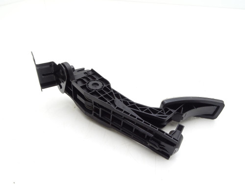 Potencjometr Gazu Pedał A1643000104 Mercedes ML W164 3.0 CDI - Używane Oryginały PARTLE.COM - stelaż