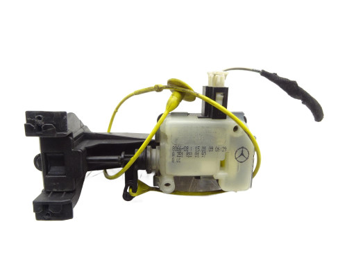 SIŁOWNIK KLAPKI WLEWU PALIWA KOSTKA A2516390107 Mercedes ML W164 - przód