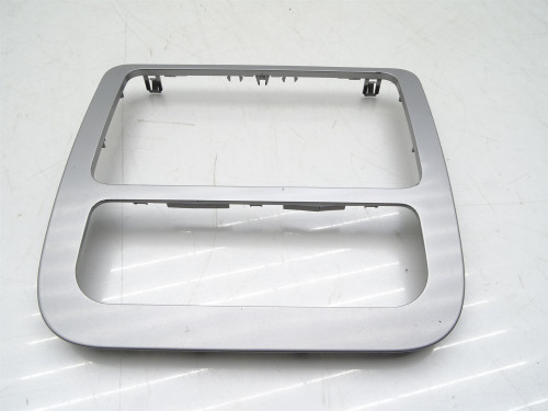 RAMKA DEKOR RADIA PANELU KLIMATYZACJI 1Q0858071G VW Scirocco III 1K8 - Oryginał PARTLE.COM - ramka