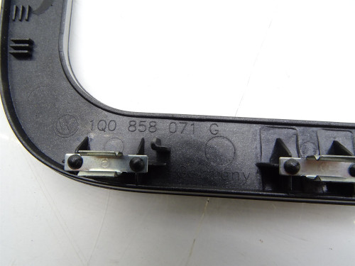 RAMKA DEKOR RADIA PANELU KLIMATYZACJI 1Q0858071G VW Scirocco III 1K8 - Oryginał PARTLE.COM - nr części