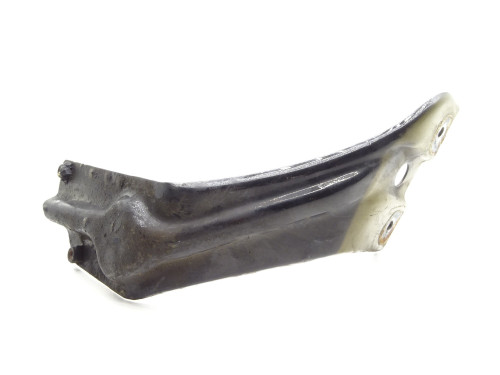 Oryginalny Prawy WSPORNIK BŁOTNIKA 1K8821136 do VW Scirocco III 1.4 TSI | PARTLE.COM - wspornik metalowy 2