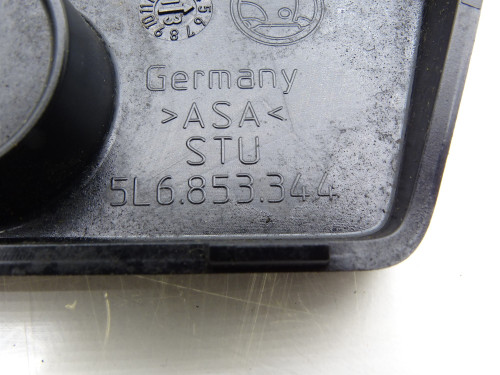 OSŁONA ZAŚLEPKA BOCZNA PRAWA 5L6853344 Skoda Yeti I 5L - Oryginał Używany | PARTLE.COM - nr części