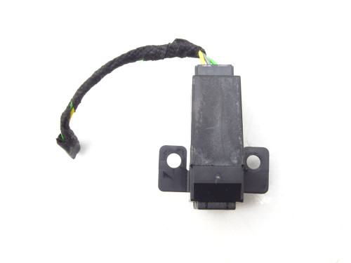 Oryginalne Gniazdo Wtyczka AUX 8J0035475A Audi TT 8J 2.0 TDI | PARTLE.COM - kostka iso