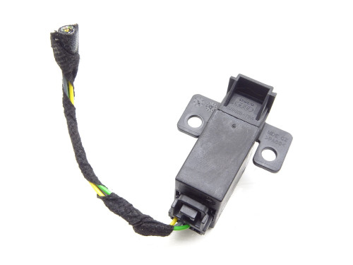 Oryginalne Gniazdo Wtyczka AUX 8J0035475A Audi TT 8J 2.0 TDI | PARTLE.COM - wtyczka hermetyczna