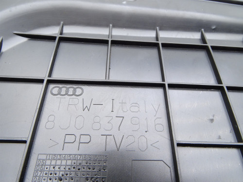 OSŁONA DRZWI WEWNĘTRZNA PRAWA PRZÓD Audi TT 8J (8J0837916) | PARTLE.COM - nr części