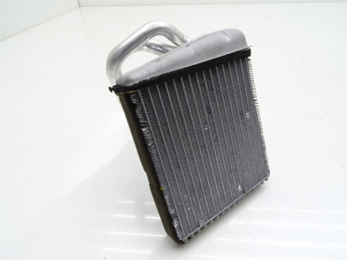 Oryginalna Chłodniczka Wymiennik Nagrzewnicy 1K0819033 VW Scirocco III - PARTLE.COM - przód 2