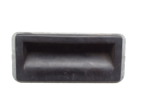 KLAMKA KLAPY BAGAŻNIKA MIKROSTYK TYŁ TYLNA SEDAN 5N0827566T Audi A6 C7 4G - przód