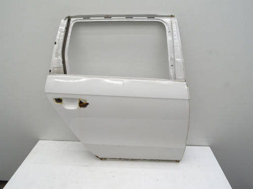 Drzwi Prawe Tył VW Passat B7 Kombi LB9A 3AF833312 - Oryginalne Używane Części PARTLE.COM - drzwi gole 3