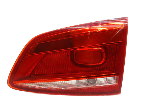 LAMPA PRAWY TYŁ TYLNA PRAWA 3AF945094J VW Passat B7 KOMBI - przód