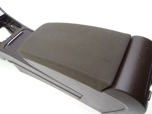 Używany Oryginalny Tunel Środkowy Podłokietnik Kratka Schowek VW Passat B7 3AC863241D - PARTLE.COM - podlokietnik 2