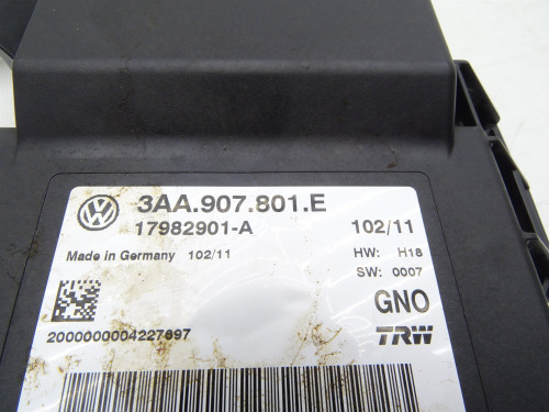 MODUŁ HAMULCA RĘCZNEGO 3AA907801E VW Passat B7 - Oryginalne części używane PARTLE.COM - numer części