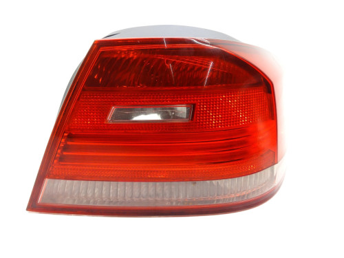 LAMPA PRAWA PRAWY TYŁ TYLNA 7162302 BMW E93 Cabrio - przód