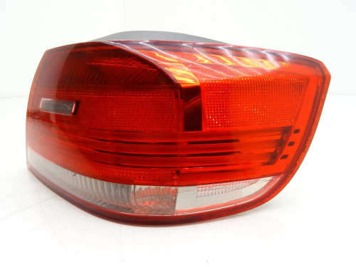 LAMPA PRAWA TYŁ BMW E93 Cabrio 7162302 - Używana Oryginalna Część PARTLE.COM - lampa w klapę