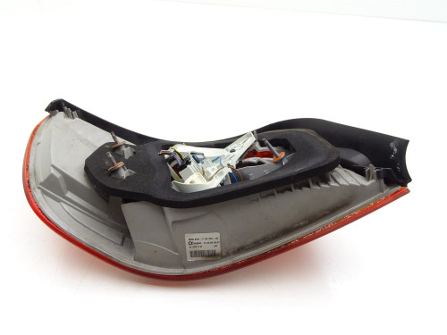 LAMPA PRAWA TYŁ BMW E93 Cabrio 7162302 - Używana Oryginalna Część PARTLE.COM - tylna 5