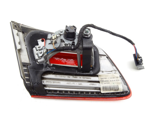 LAMPA PRAWY TYŁ TYLNA PRAWA W KLAPĘ 7162304 BMW E93 Cabrio - PARTLE.COM - numer części
