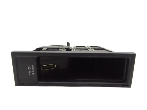 INTERFACE MODUŁ GNIAZDO 5N0035342D VW Passat B7 - przód